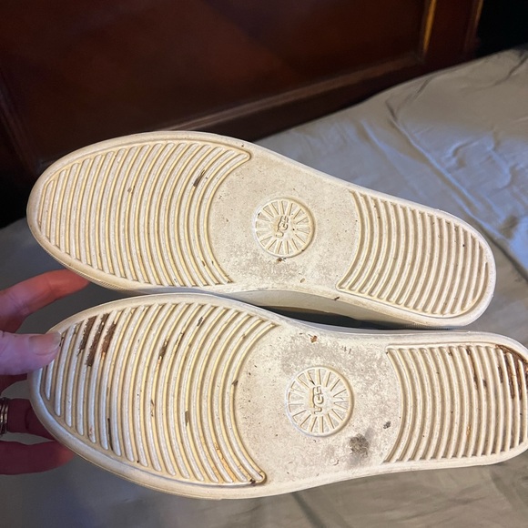 8.5 Ugg Boots - Picture 7 of 7